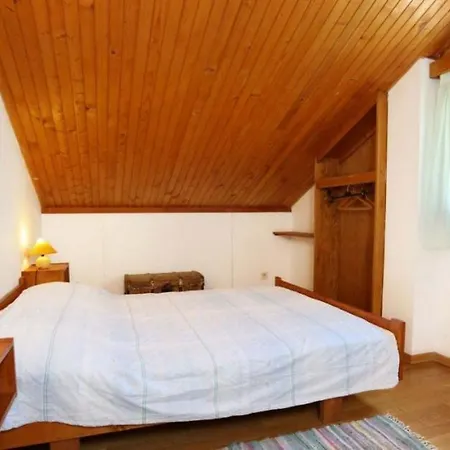 Holiday home Robinson House